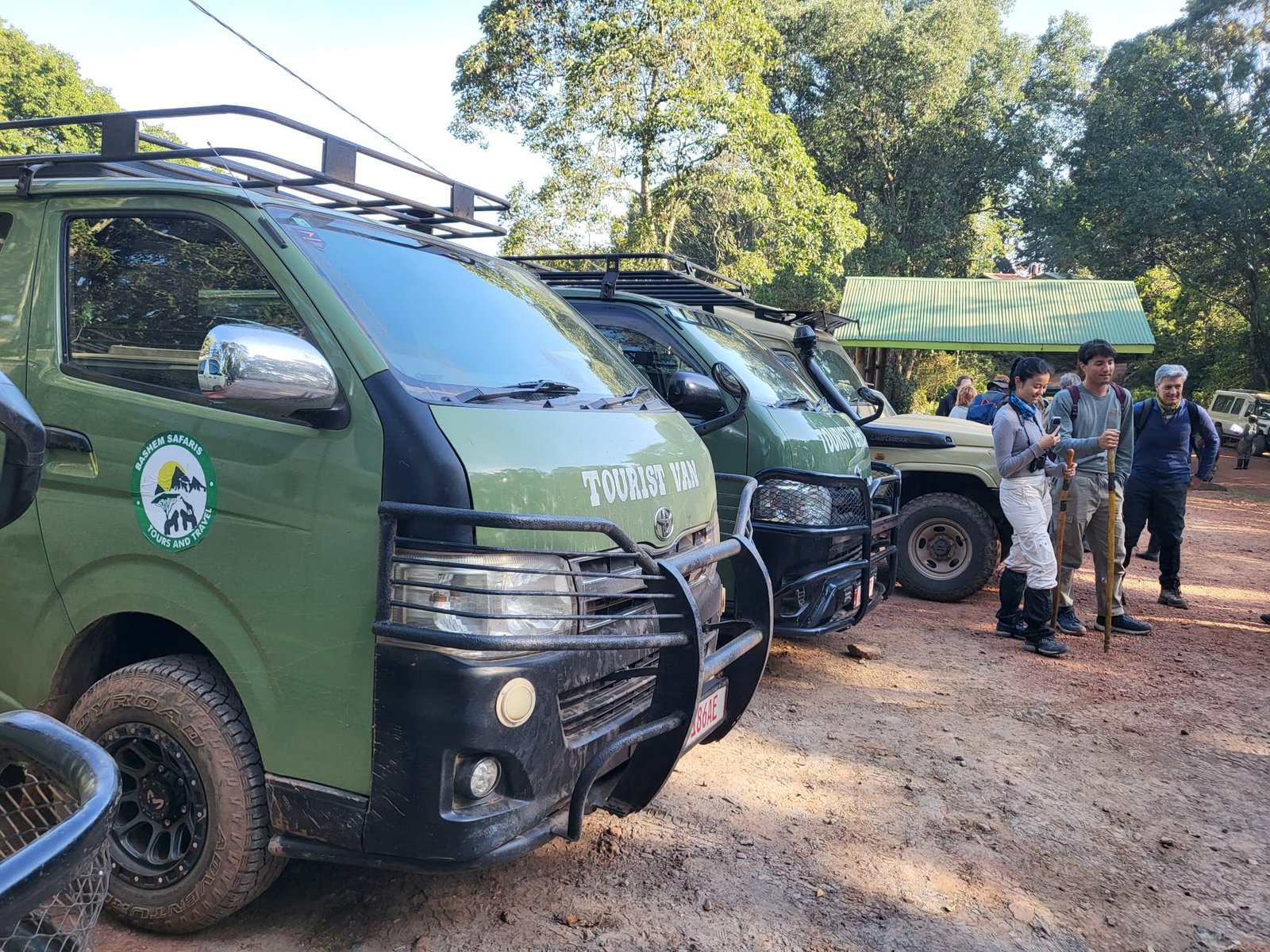 Bashem Safaris vehicle Uganda national park
